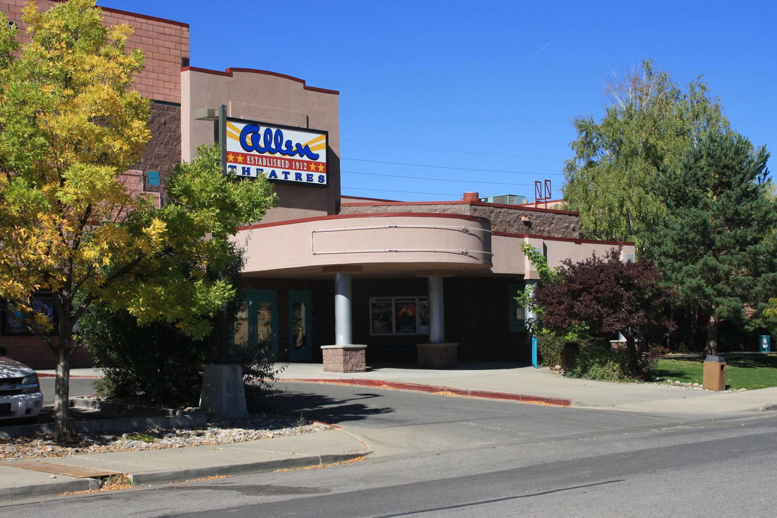 Allen Theatres - LOCATIONS RED-ROCK-10-GALLUP