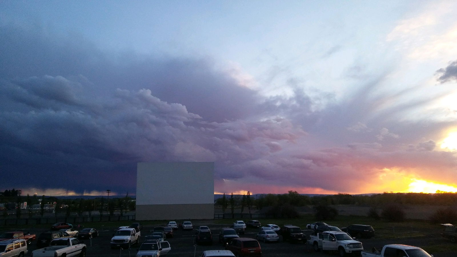 DRIVE-INS NEAR ME | DELTA, CO - MOVIE SHOWTIMES
