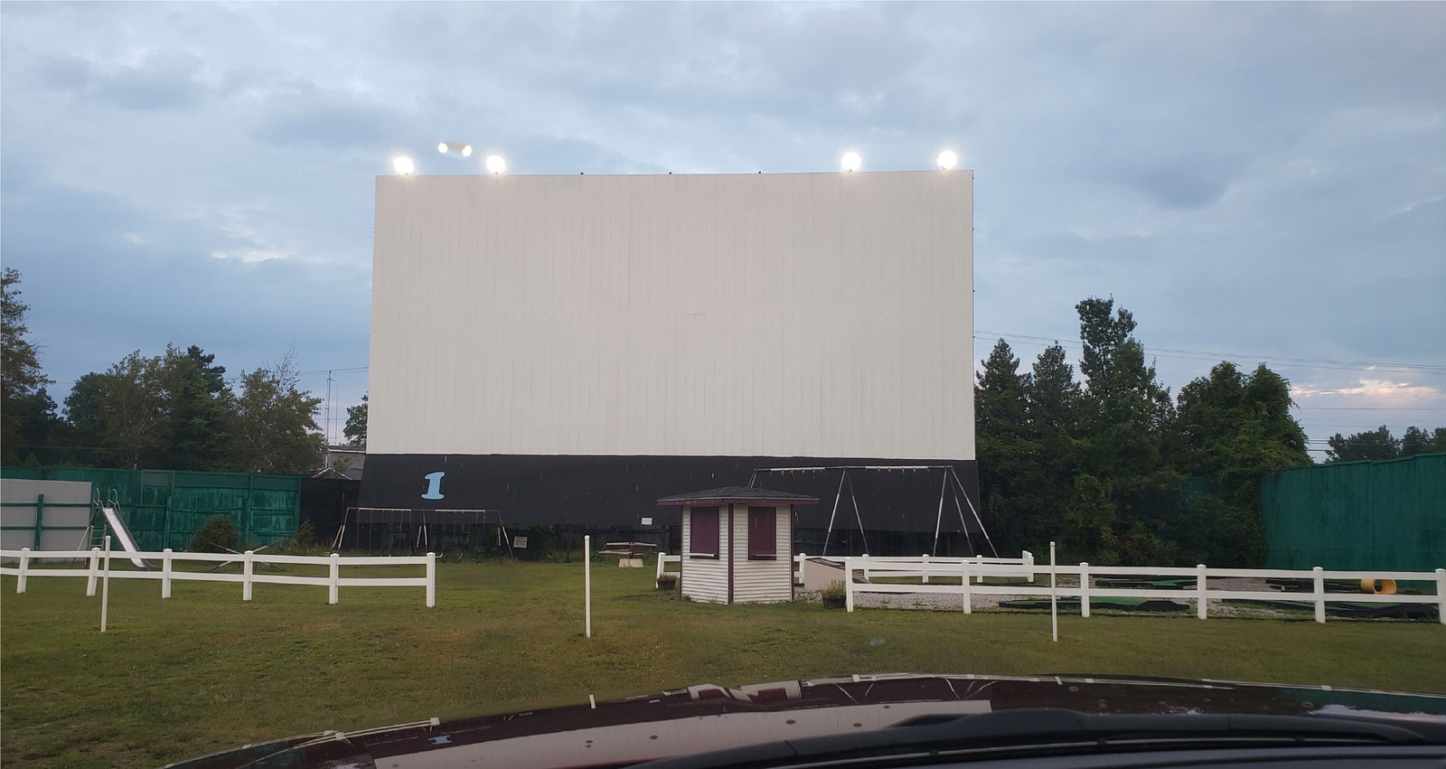 DRIVE-INS NEAR ME | COLCHESTER, VT - MOVIE SHOWTIMES