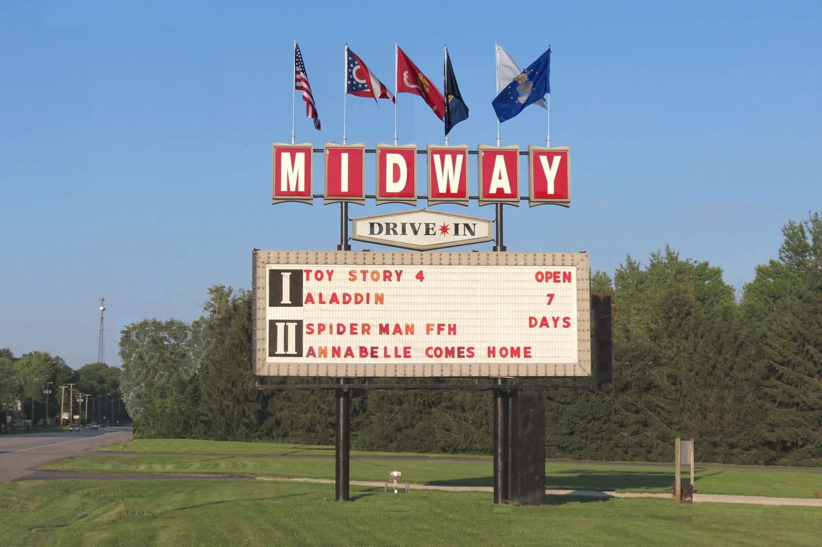 DRIVE-INS NEAR ME | RAVENNA, OH - MOVIE SHOWTIMES